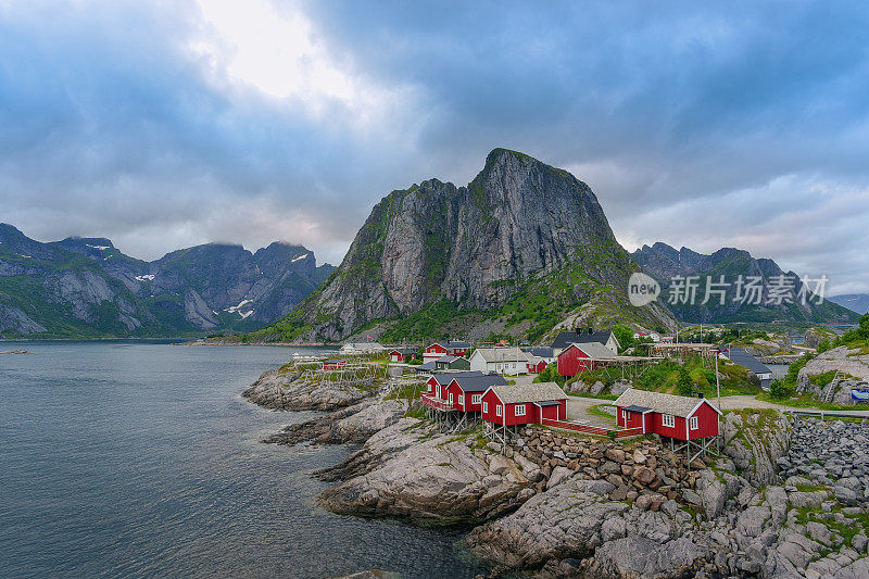 挪威，挪威罗浮敦群岛的日落风景