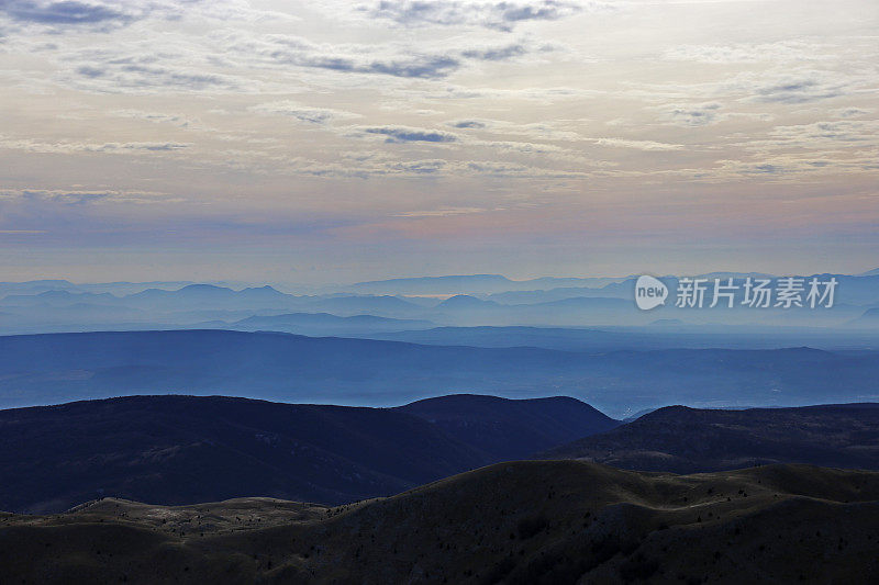 美丽的地平线从卡布利亚山-波斯尼亚和黑塞哥维那