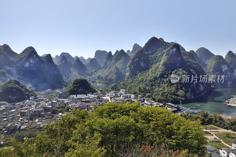 喀斯特峰-森林地貌漓江，兴平，阳朔，中国桂林