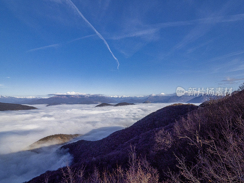 有云景的高山