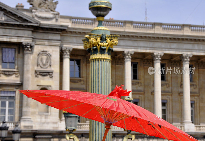 红色的阳伞