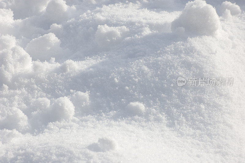 新鲜的春雪