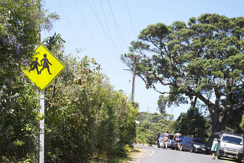 新西兰:小心儿童路标