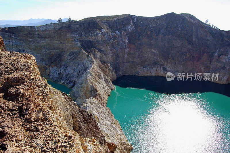 克里穆图火山绿色湖泊，弗洛雷斯-印度尼西亚