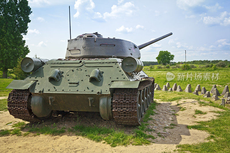 二战坦克T-34-85