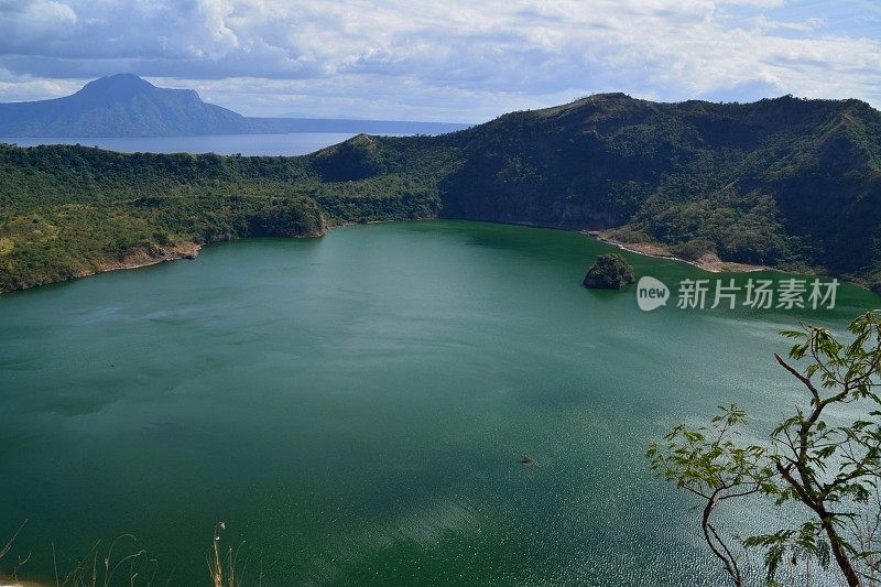 塔尔火山岛，菲律宾