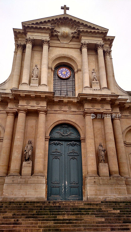 法国巴黎皇家圣奥诺雷街附近的小教堂