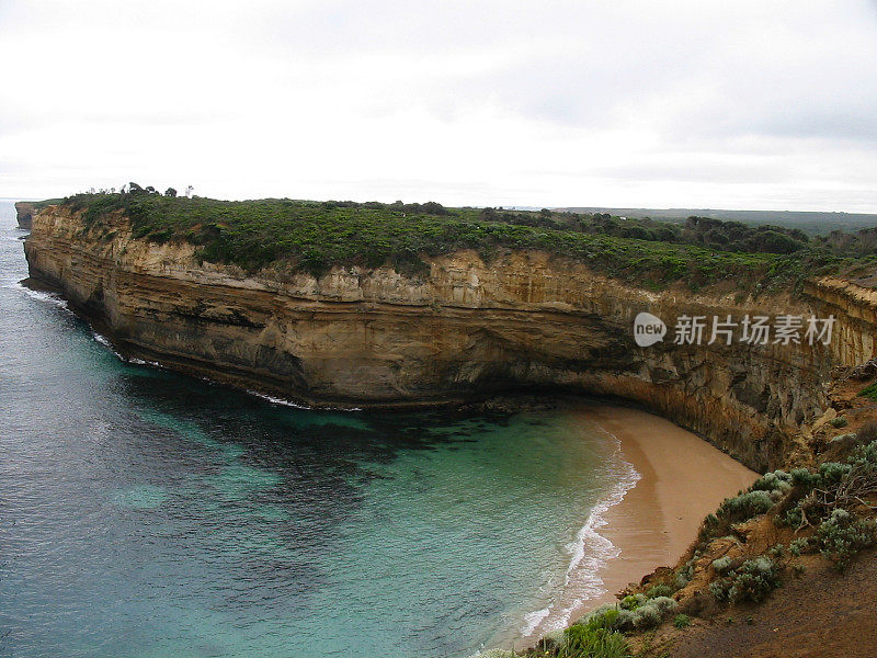 阿德湖峡谷