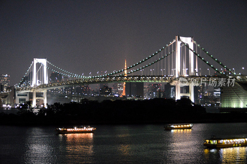 夜景彩虹桥和东京湾