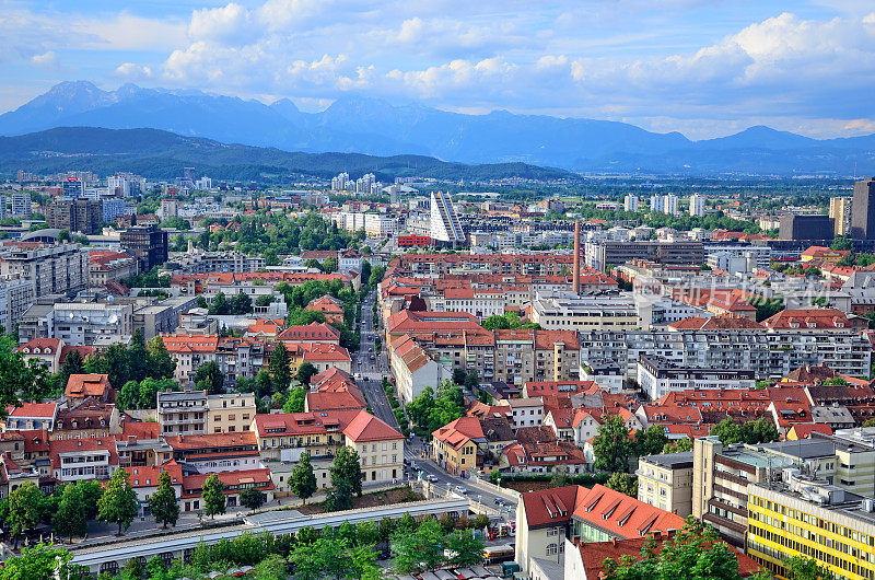 总统的告别,Slovenia