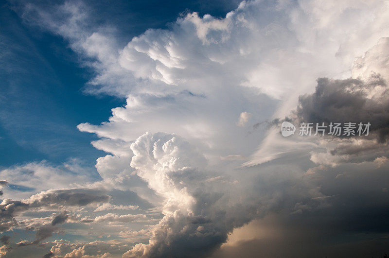 夏季风暴积云与一些降雨