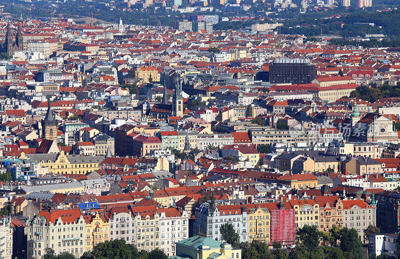 捷克共和国布拉格的许多房屋