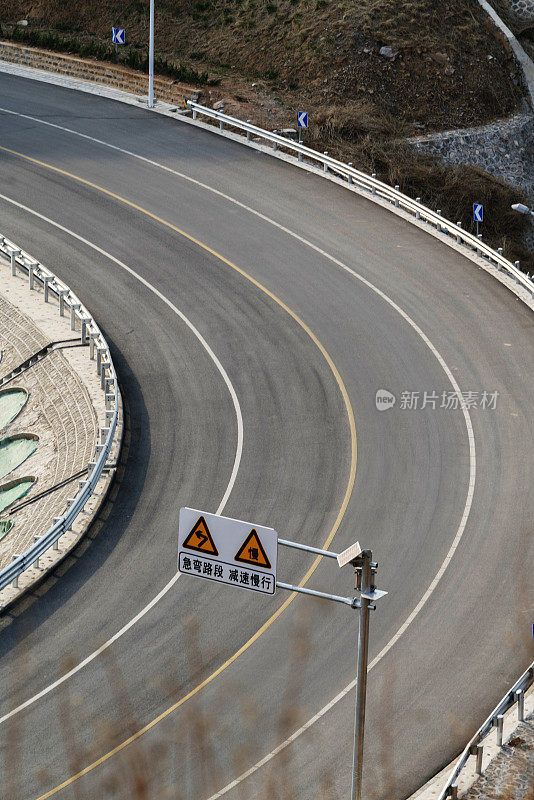 山路弯道