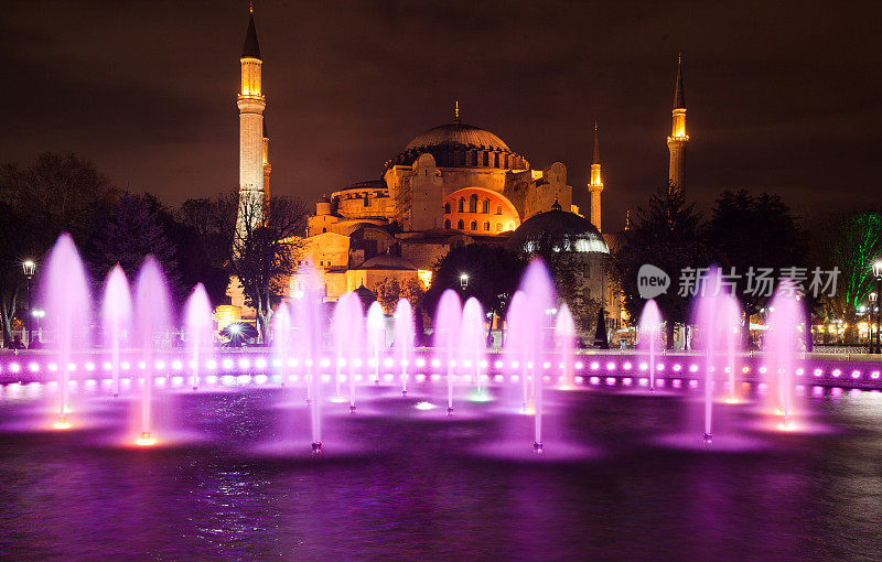 伊斯坦布尔蓝色清真寺和喷泉