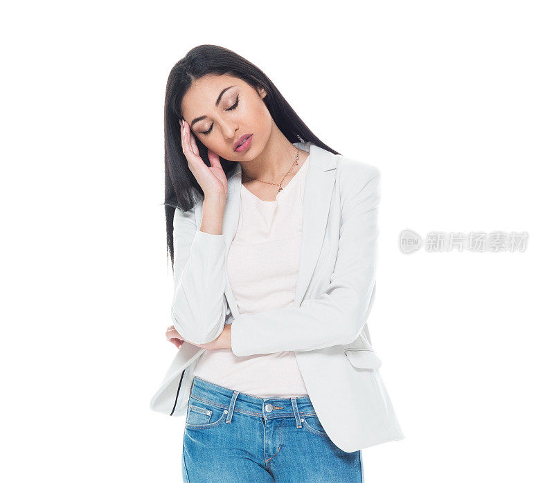 美丽的女人穿着漂亮的衣服-悲伤