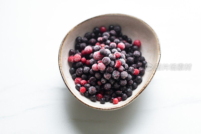 冷冻混合水果-浆果-红醋栗，蔓越莓，黑莓，越桔，蓝莓，黑醋栗