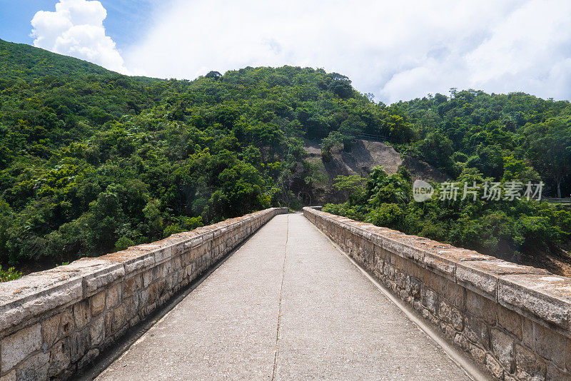 大潭笃水塘的一条小路