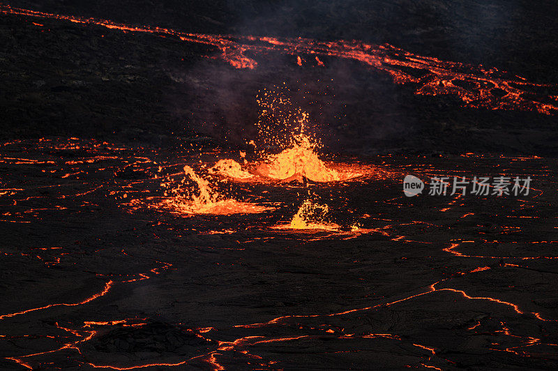 冰岛fagradalsjall火山的熔岩喷泉