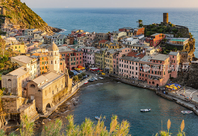 意大利五宫的海滨村庄Vernazza