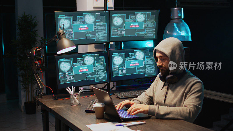 男性黑客窃贼侵入网络安全服务器