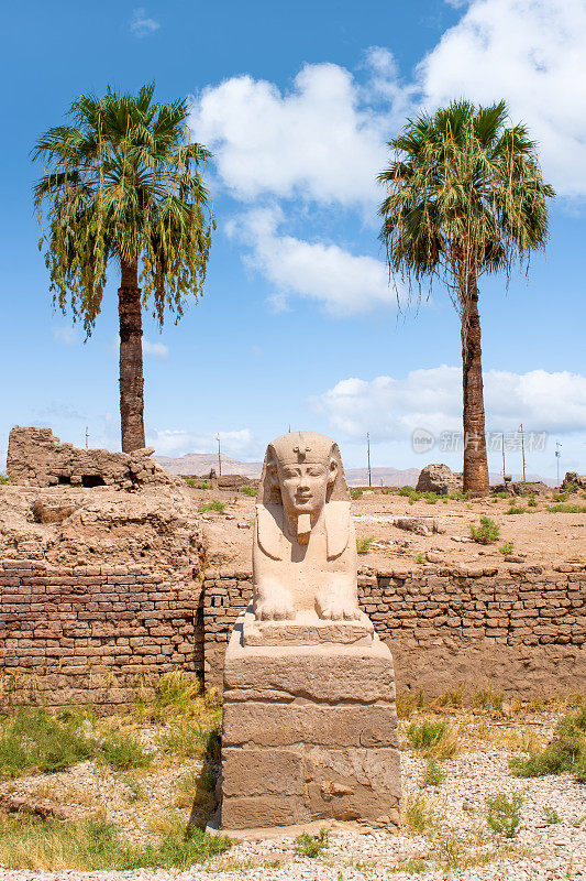 埃及卢克索神庙，狮身人面像大道