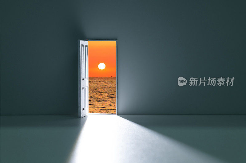 敞开大门与夕阳海