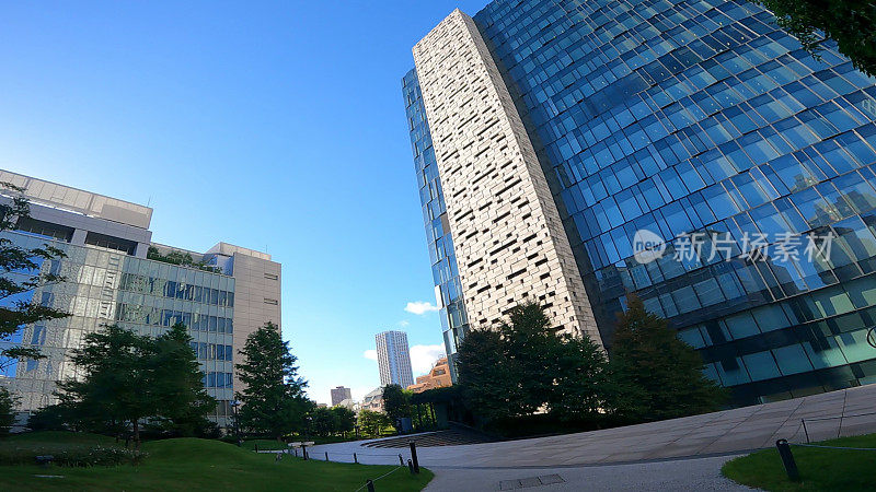 新宿东侧广场商业设施空置日本东京新宿。