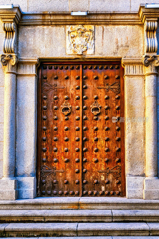 中世纪大门