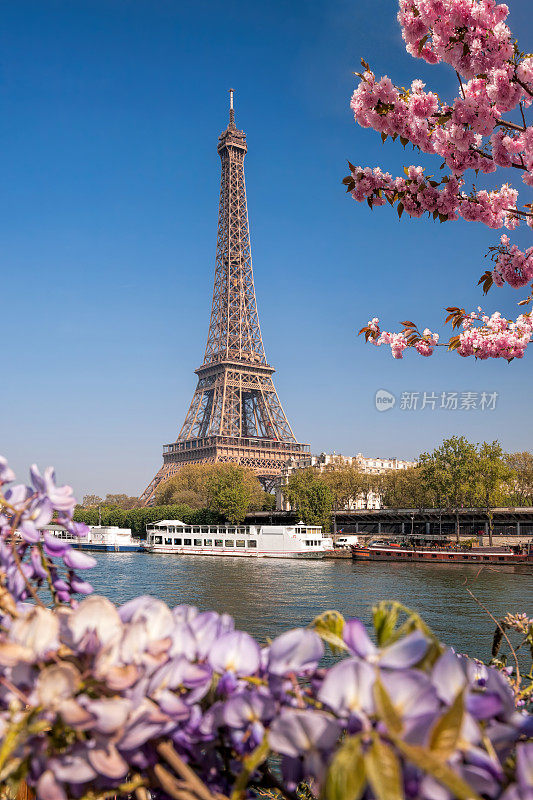 法国巴黎，春天的埃菲尔铁塔