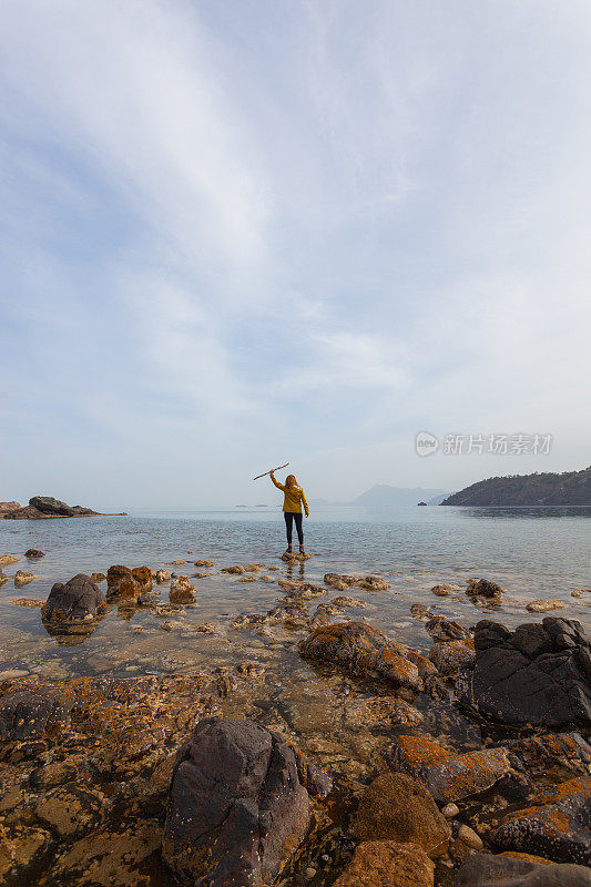 她欣赏风景