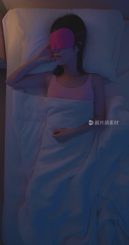 亚洲女性夜间睡眠面膜