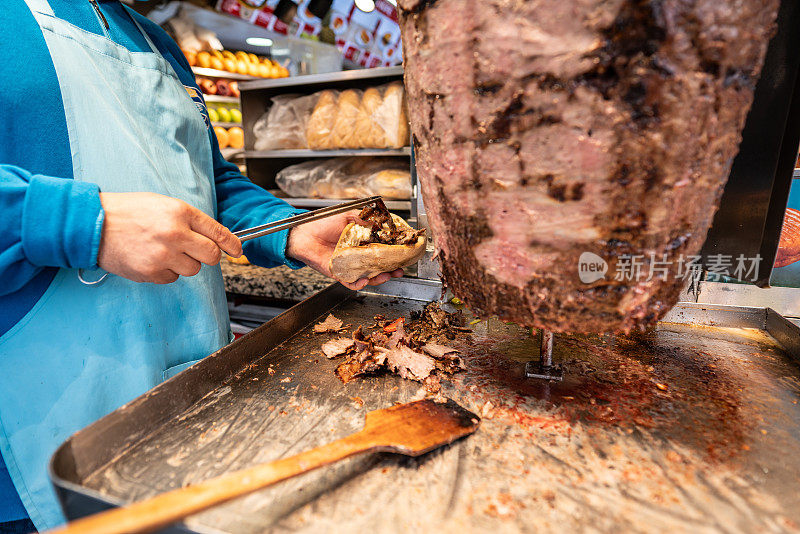 土耳其烤肉串准备出售近距离横向零售仍然