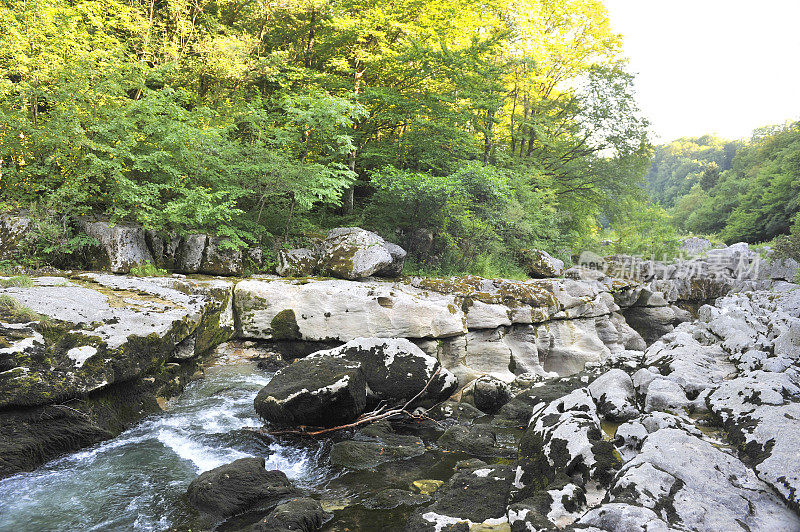 瓦尔serine河和峡谷(瓦尔serine河峡谷)