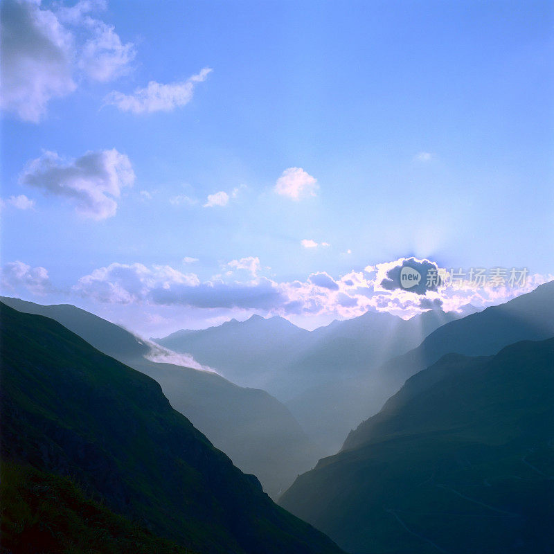 晴朗的天空，新鲜的空气