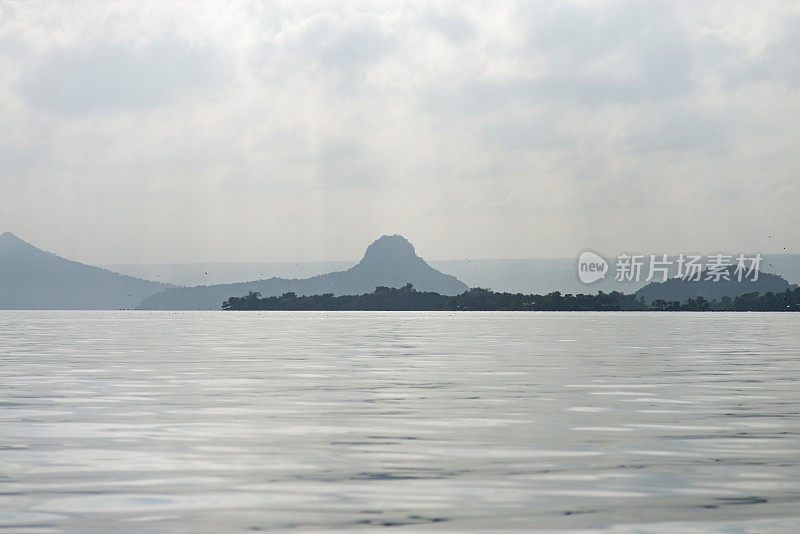 菲律宾塔阿尔火山岛