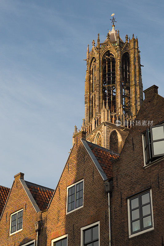 荷兰乌得勒支大教堂，俯瞰一排排房屋