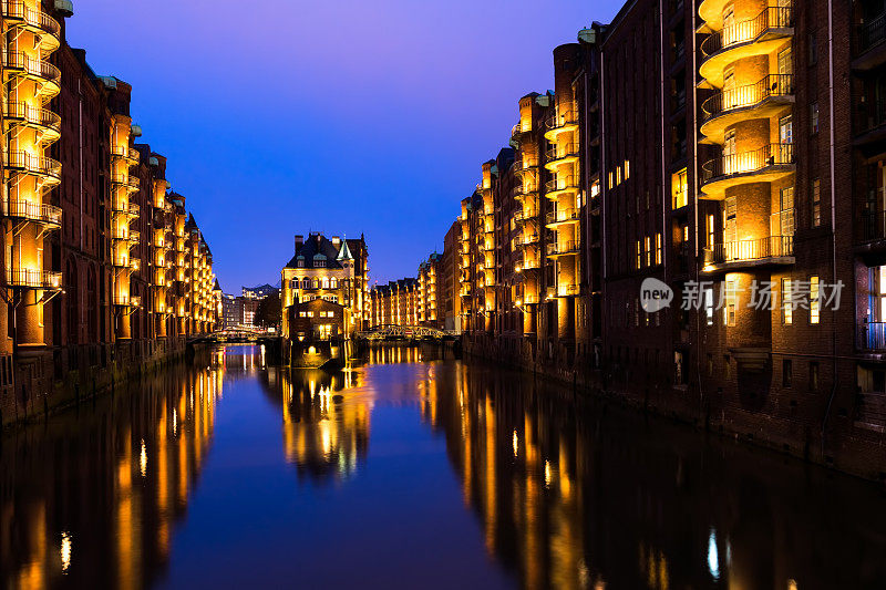 德国汉堡，Wandrahmsfleet的夜景