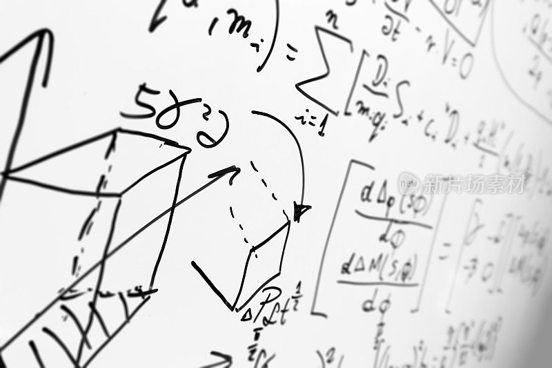 复杂的数学公式在白板上。数学，科学和经济学