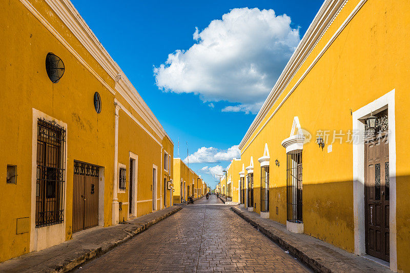 伊扎马尔，墨西哥尤卡坦半岛的黄色殖民城市