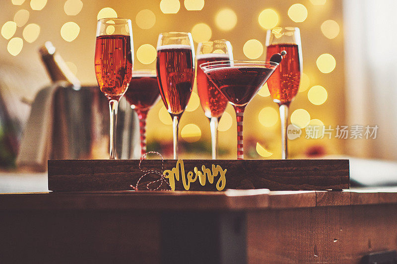 喝酒庆祝新年