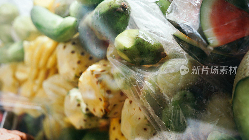 传统的“Rujak”水果商人