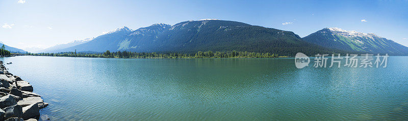 加拿大落基山脉的驼鹿湖全景，加拿大不列颠哥伦比亚省