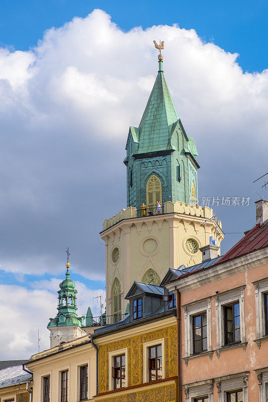 卢布林，波兰——位于历史老城区的新哥特式三位一体塔