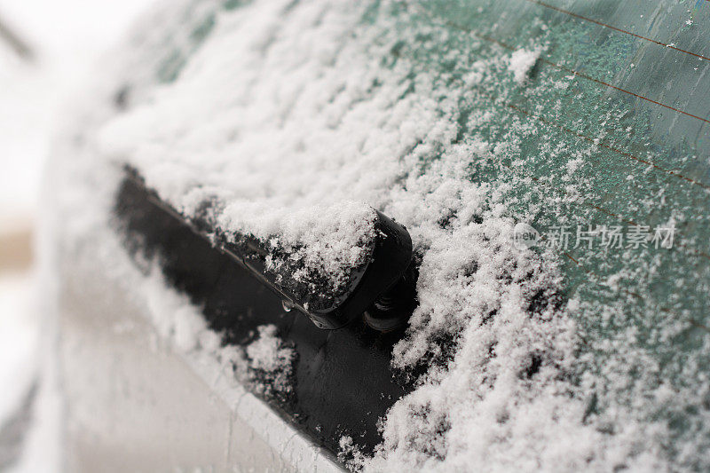 雪中车