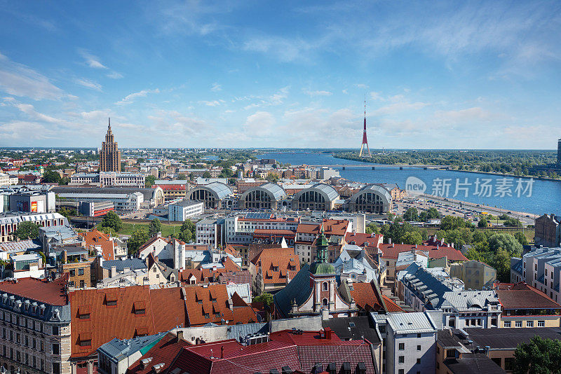 鸟瞰图的里加与拉脱维亚科学院，里加中央市场和里加广播和电视塔-里加，拉脱维亚