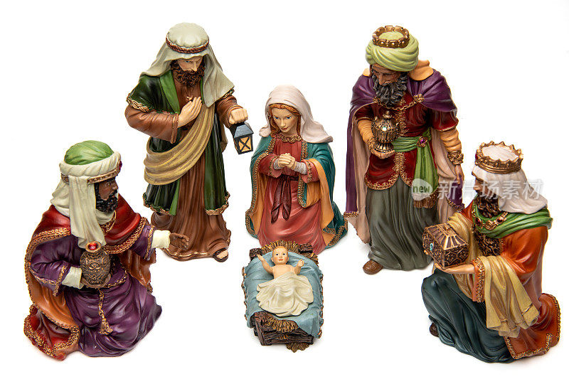 崇拜:三个智者，圣母玛利亚，约瑟夫和白色背景的婴儿耶稣