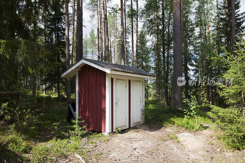 芬兰森林里的厕所