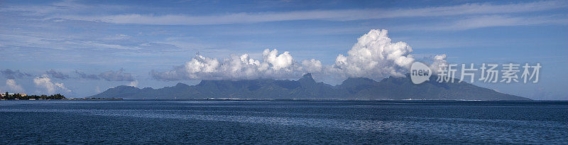 莫雷亚岛全景