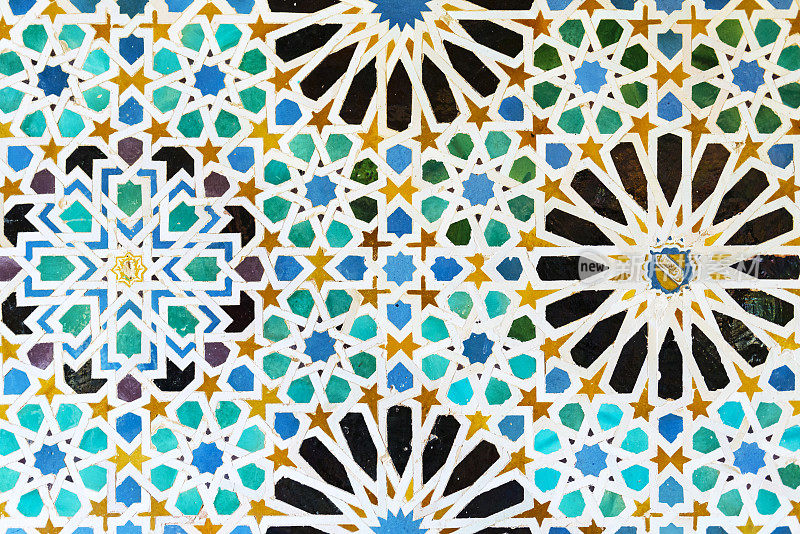 阿尔罕布拉:摩尔风格的装饰瓷砖