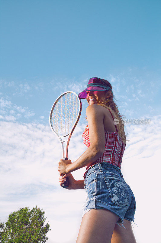 女打网球